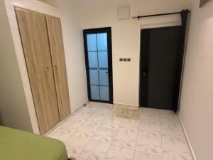 Φωτογραφία από το άλμπουμ του Appartement de 2 chambre et un salon  +2 φωτογραφίες