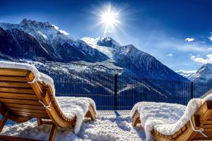 EmbdMattertal Lodge的山景阳台。