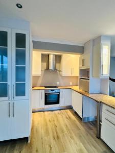 Køkken eller tekøkken på Bonza Bay Bliss