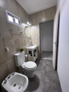 Et badeværelse på Apart Luro IV + 8 billeder