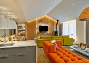 Khu vực ghế ngồi tại Downtown Aspen Luxury 2 Bedroom Residence