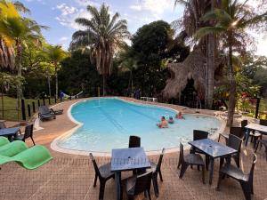 Bazén v ubytování Eco Hotel El Reposo nebo v jeho okolí