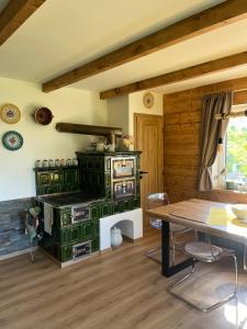Η κουζίνα ή μικρή κουζίνα στο Chata Velebka