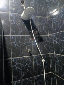 Koupelna v ubytování kit net mobiliada individual com ar condicionado e garagem privada