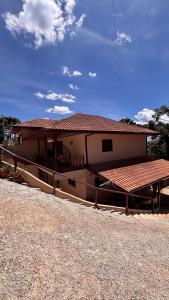 Bygningen som feriehuset ligger i + 39 billeder