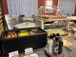 Jídlo v hotelu nebo okolí