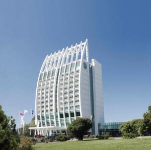 Το κτήριο όπου στεγάζεται  το διαμέρισμα