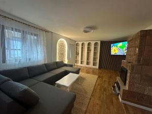 TV/trung tâm giải trí tại Cheita 305 +19 ảnh