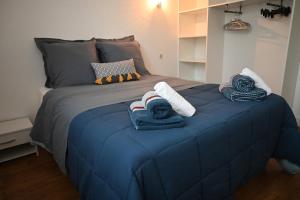 En eller flere senge i et værelse på Villa La Ferrière with swimming pool + 10 billeder