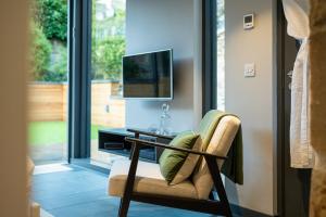 Et tv og/eller underholdning på Garden Rooms Edinburgh