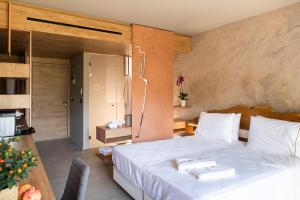 Postel nebo postele na pokoji v ubytování Pilot Amphora Boutique Hotel "Adults Only" + 42 fotografií