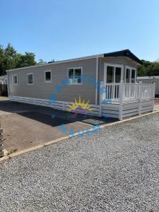 Bygningen som ferieparken ligger i + 26 billeder