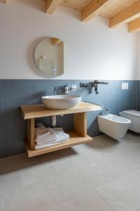 Koupelna v ubytování Fiemme in Vista + 40 fotografií