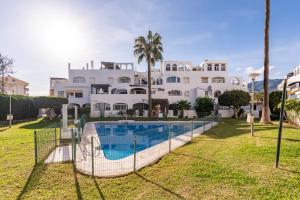 Hồ bơi trong/gần VB Fantastic 3BDR Duplex with large terrace