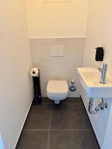 Et badeværelse på Ahrtal Appartement