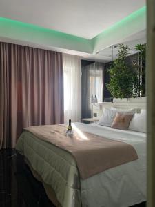 Postel nebo postele na pokoji v ubytování Hotel Max + 108 fotografií