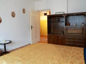 En eller flere senge i et værelse på Apartment Bistrik mahala + 6 billeder