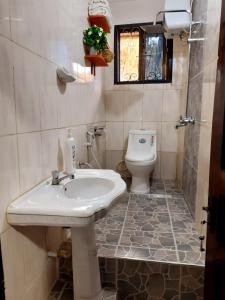 Koupelna v ubytování Capri Haven + 13 fotografií