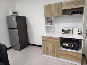 Køkken eller tekøkken på The Blue Oasis Cozy Phuket Getaway