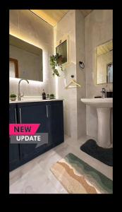 Et badeværelse på #أستديو إطلالة الرياض