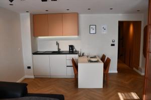 Køkken eller tekøkken på Ira Luxury Apartments + 25 billeder