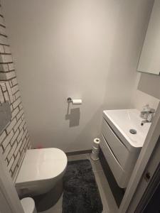 Et badeværelse på Adrian Cottage