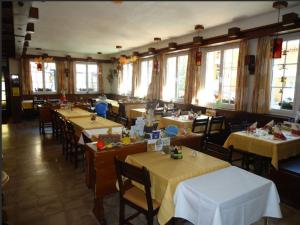 Restoran atau tempat lain untuk makan di Hotel Alpha