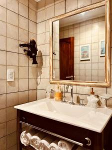 Et badeværelse på Cerquita del Mar I + 20 billeder