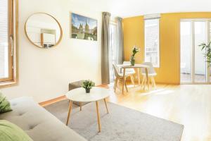 Ảnh trong thư viện ảnh của Stylish apt 2nd floor city centre ở Trondheim