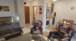 Køkken eller tekøkken på Anikaapartmani, Brzeće