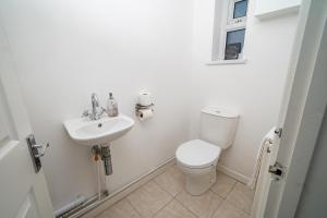 Et badeværelse på Heol Yr Eos Family Getaway