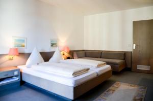 Fotografie z fotogalerie ubytování Hotel Rössle v destinaci Schongau + 18 fotografií