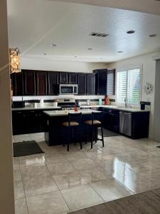 Nhà bếp/bếp nhỏ tại Lux Stay Riverside