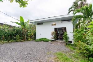 En have udenfor Villa Tucán Fortuna