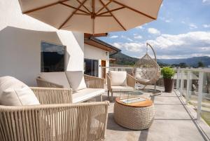 En generel udsigt til bjerge eller udsigt til bjerge taget fra feriehuset