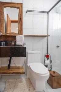 Et badeværelse på Casa Sunset + 21 billeder