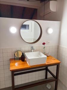 Et badeværelse på Monte da Palmeira Feedme Farm