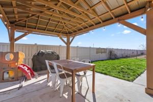 Gallery image of Casa Enclave GUEST HOUSE in Caldwell