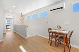 Køkken eller tekøkken på Caldwell Cliff Swallow Guest House