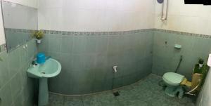 Koupelna v ubytování Teratak Kasih NIZMAN + 7 fotografií