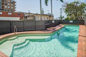 Hồ bơi trong/gần Beautiful Coastal Apartment with Epic Sea Views