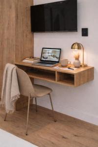 TV a/nebo společenská místnost v ubytování Elsewhere