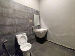 Ένα μπάνιο στο Sara's Grove Boutique Bungalow +26 φωτογραφίες