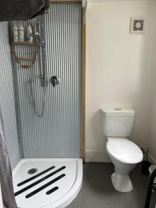 O baie la The Smithy +2 fotografii