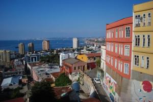 Udsigt til Valparaíso eller udsigt til byen taget fra pensionatet + 13 billeder