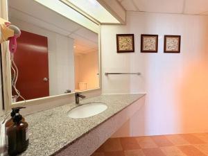 Et badeværelse på Penang Rainbow Paradise + 173 billeder