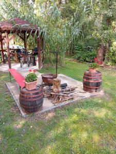 En have udenfor unit_type_semidetached_house Balatonmariafuerdo 54984