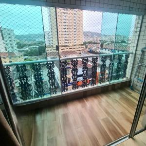 En balkon eller terrasse på APTO na PRAIA de SANTOS