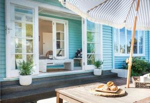 Billede fra billedgalleriet på Plum Coastal Cottage i Raumati Beach