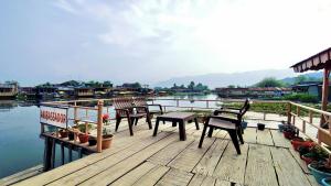 Phong cảnh thiên nhiên gần thuyền +31 ảnh